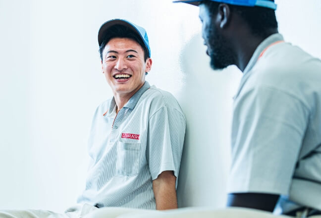 先輩社員の声を聞く